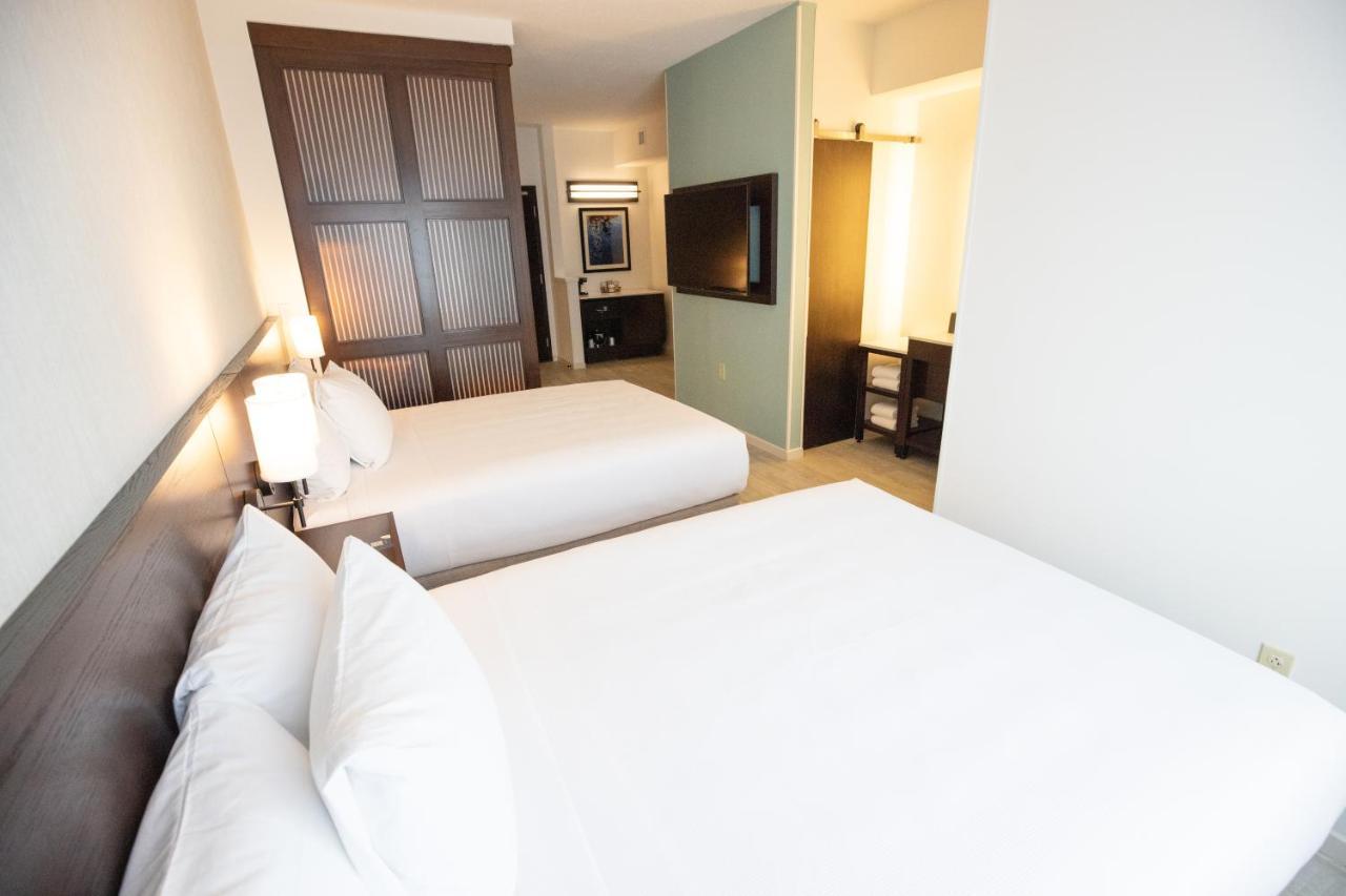 Queen Room Two Queen Beds Sofa Bed High Floor