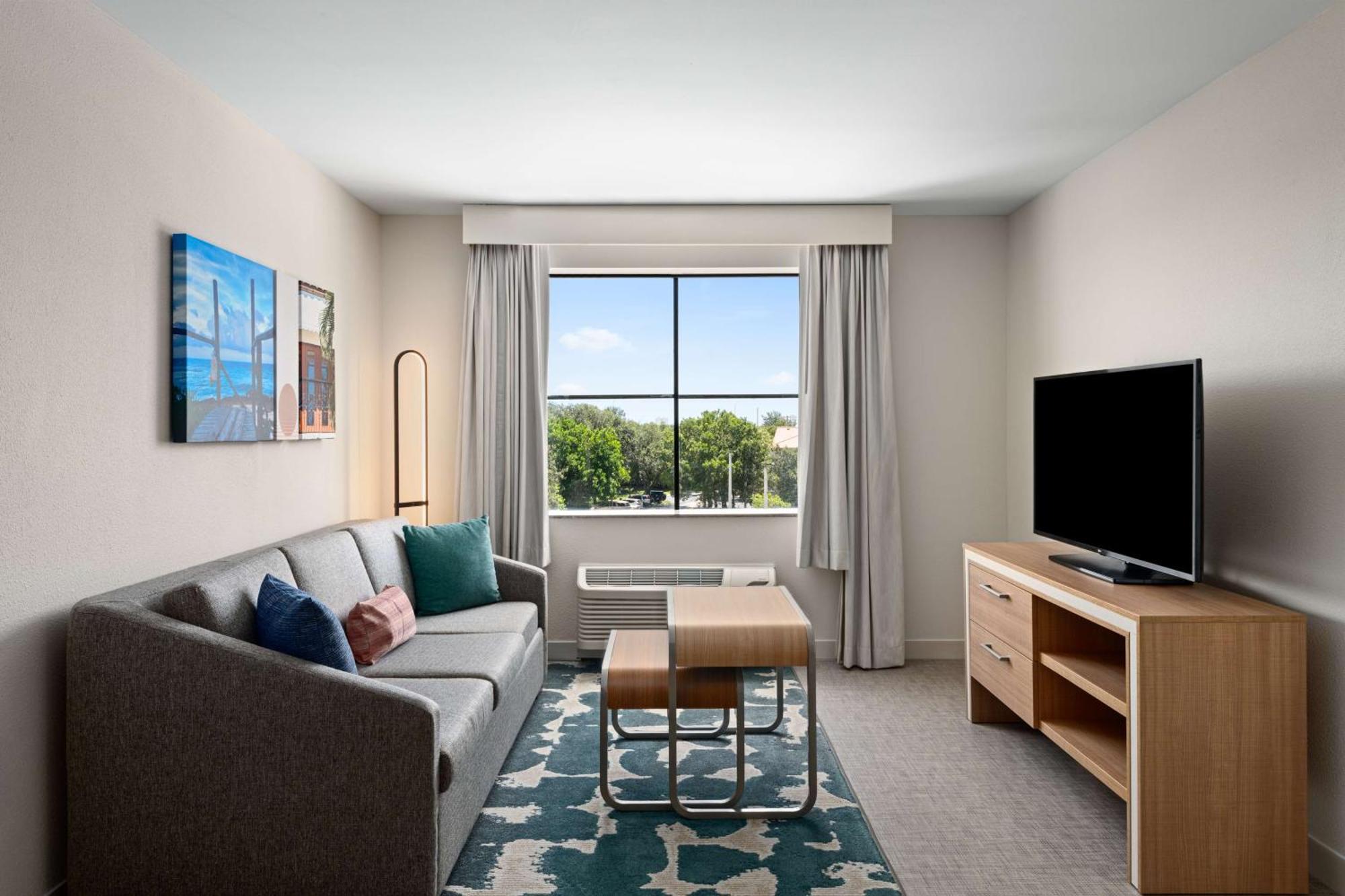 One-Bedroom King Suite