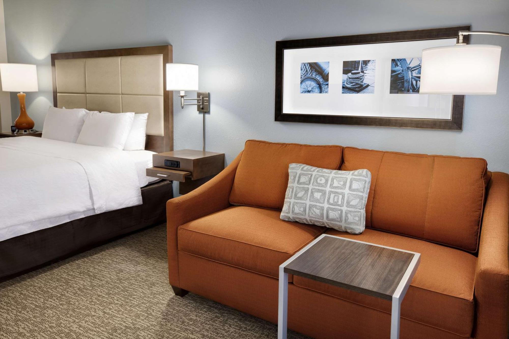 Deluxe King Room Sofa Bed