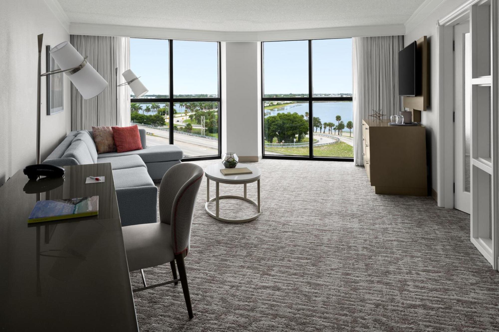 One-Bedroom King Suite Lake View