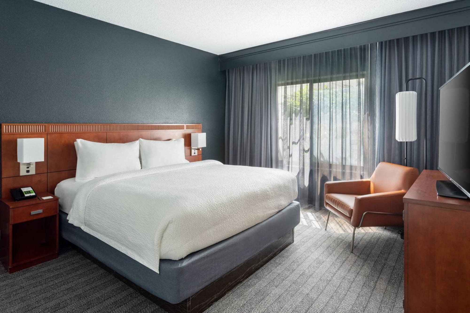 King Room with Sofa Bed,1609316777:JPEG