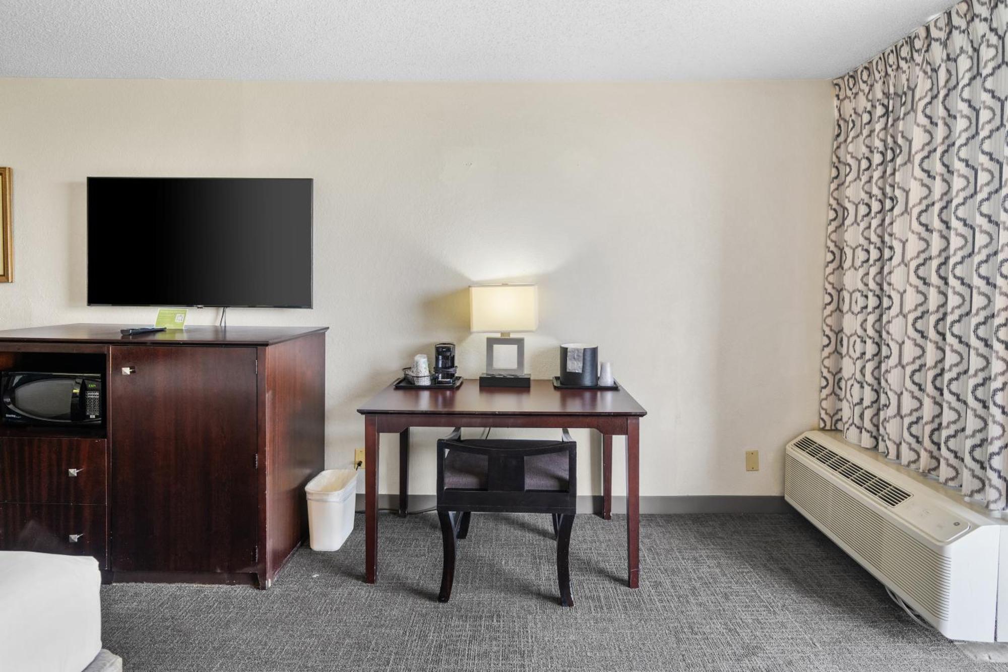 Standard King Room