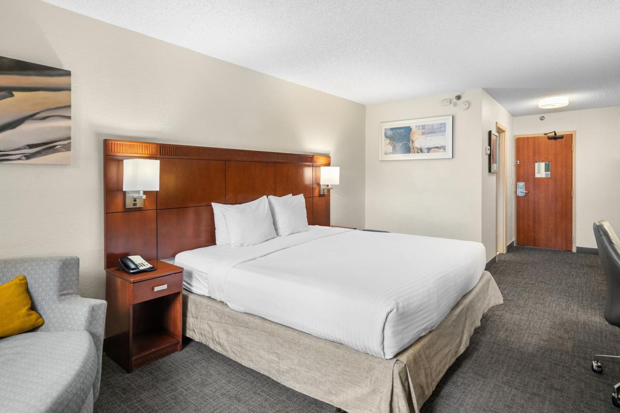 Standard King Room