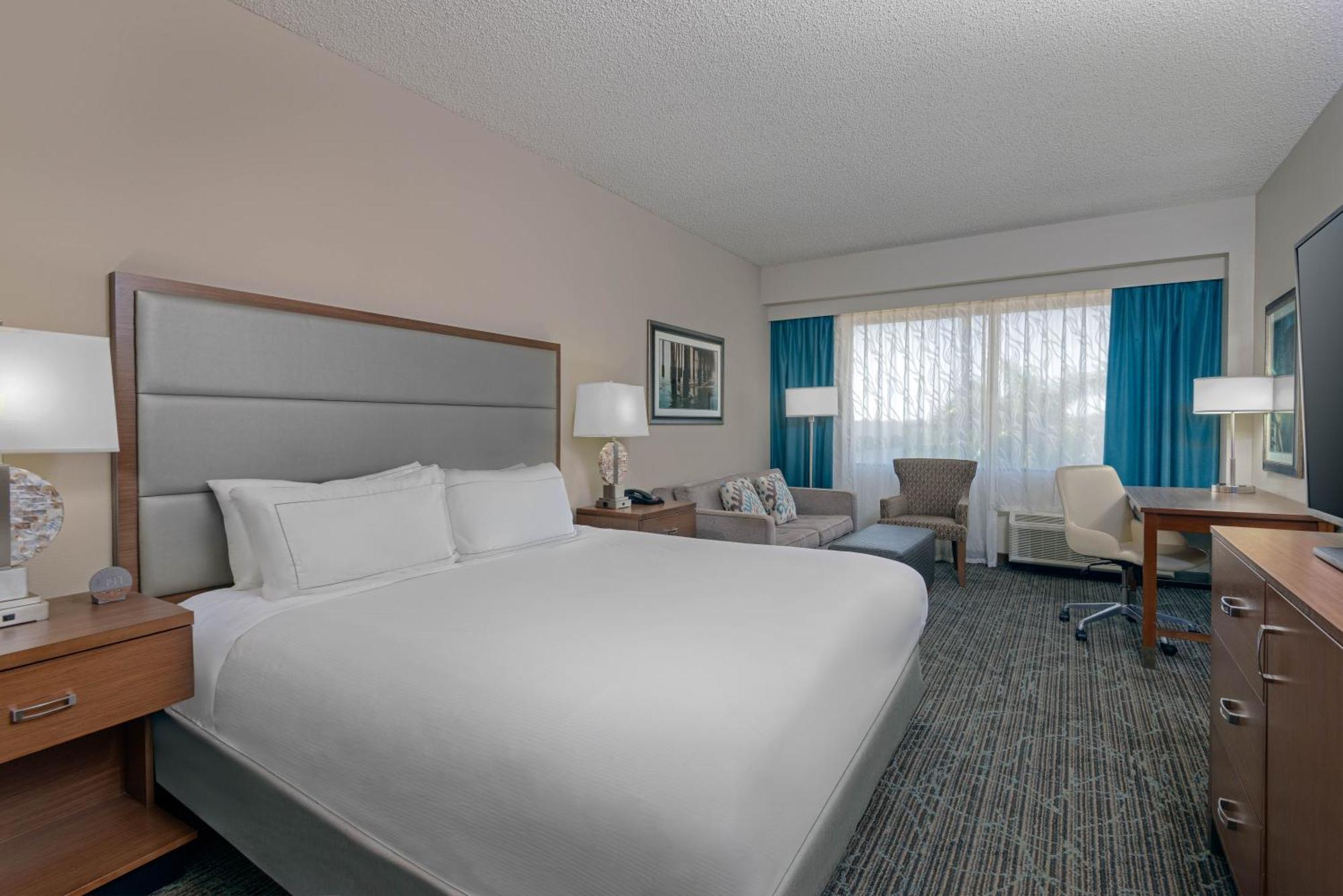 Junior King Suite