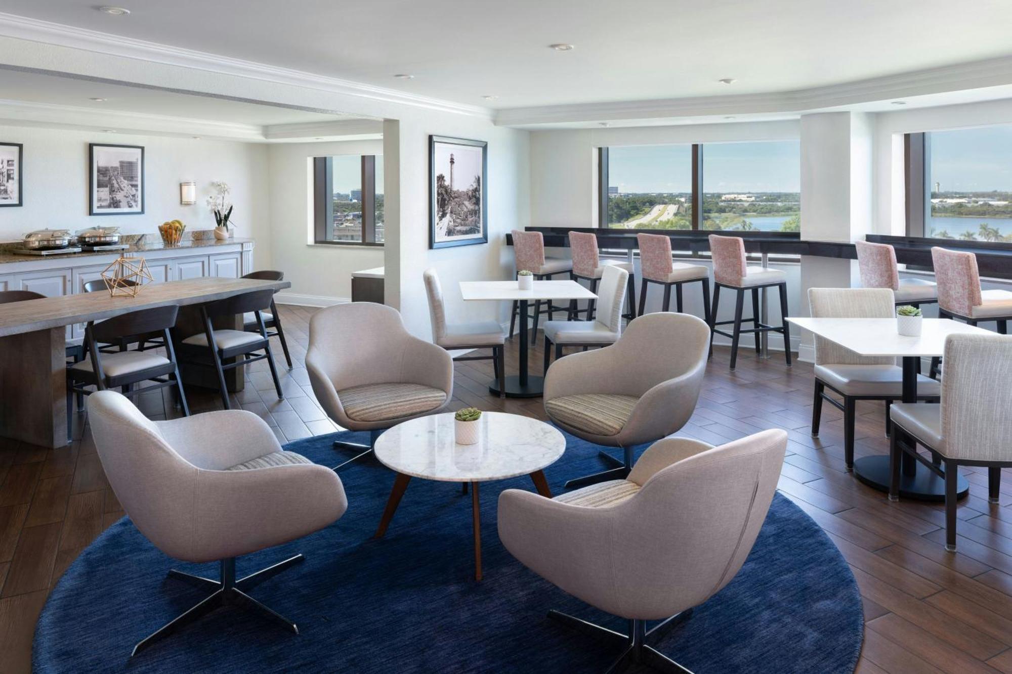 One-Bedroom King Suite Lake View