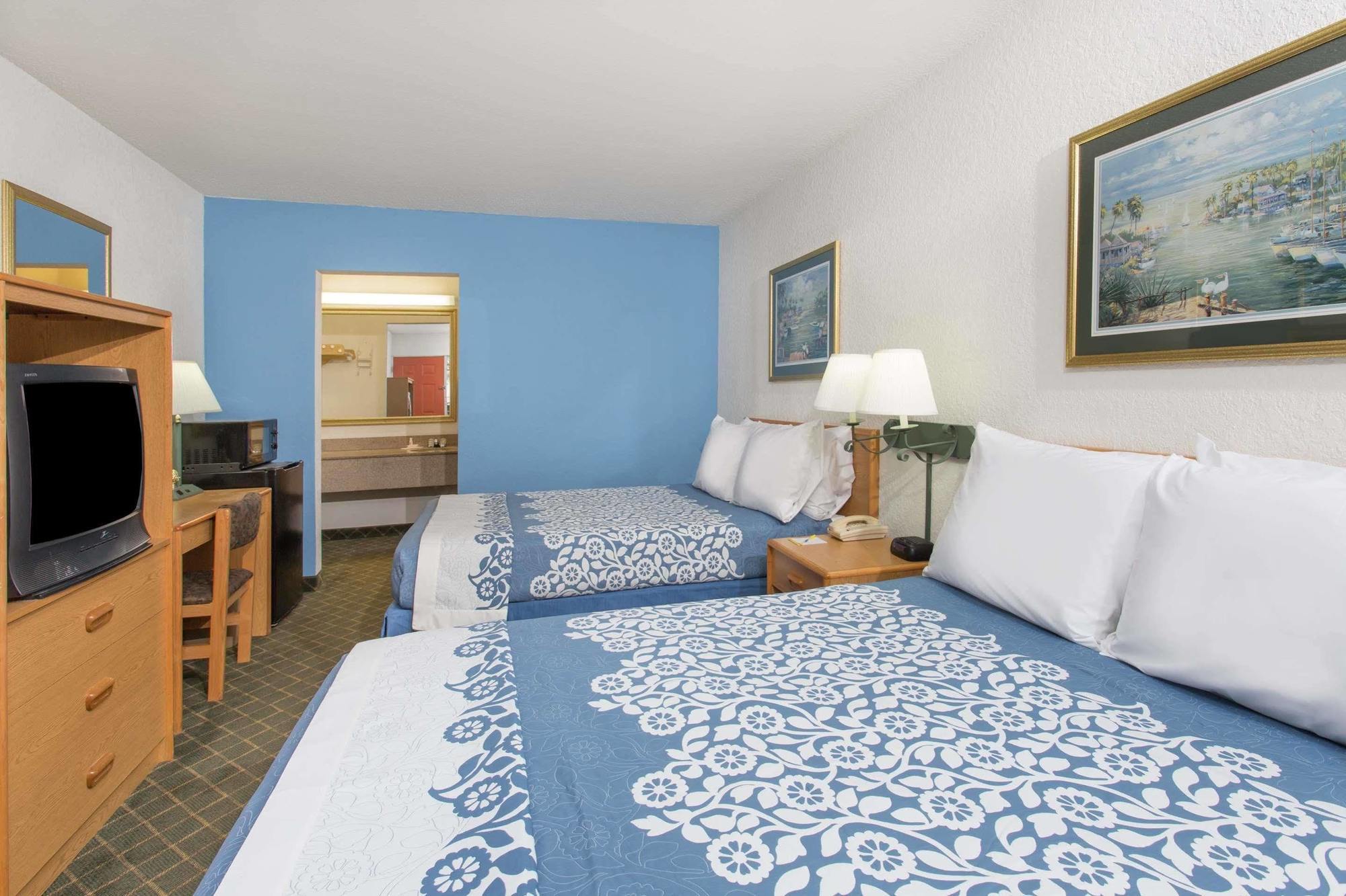 Poolside Double Room Two Double Beds Non-Smoking