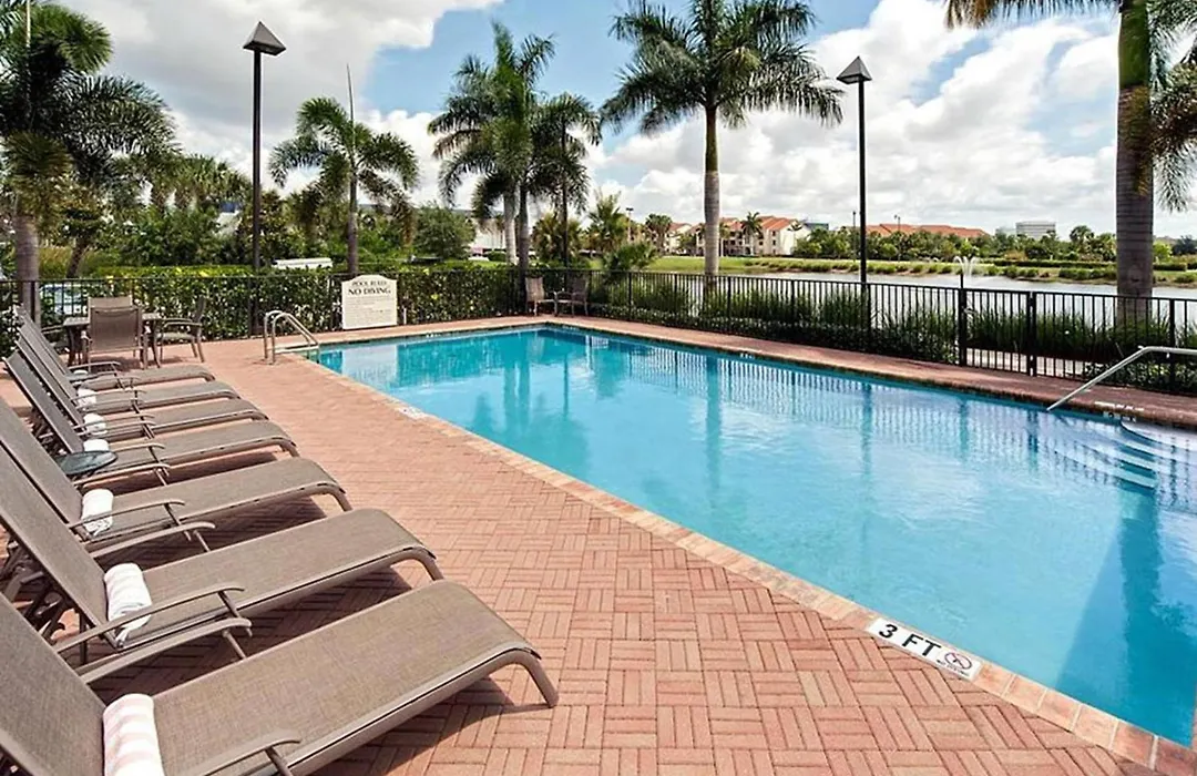 Hawthorn Extended Stay By Wyndham West Palm Beach Airport-1